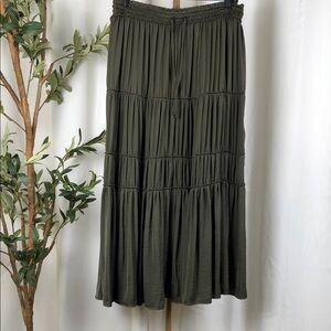 Simply Vera Vera Wang Olive Green Tiered Maxi Skirt Sz M (B2)